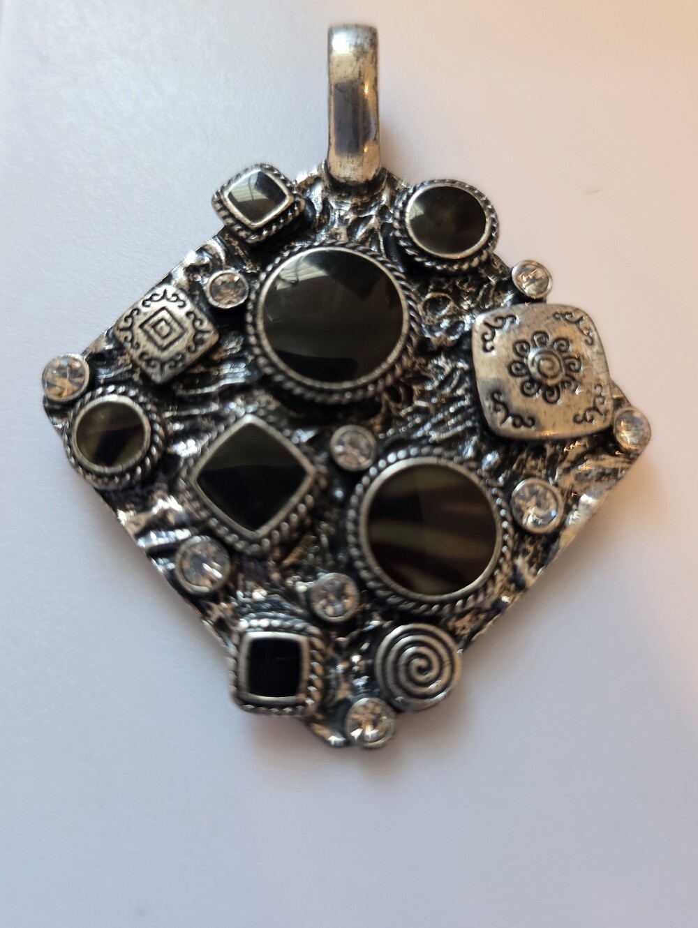 Premier Designs Vintage Silver-Tone Pendant
